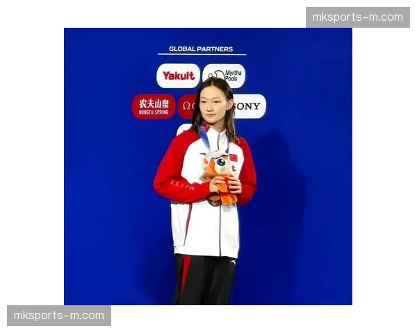 全国游泳冠军赛：李冰洁女子400米自由泳强势夺冠，创本年度世界第二好成绩